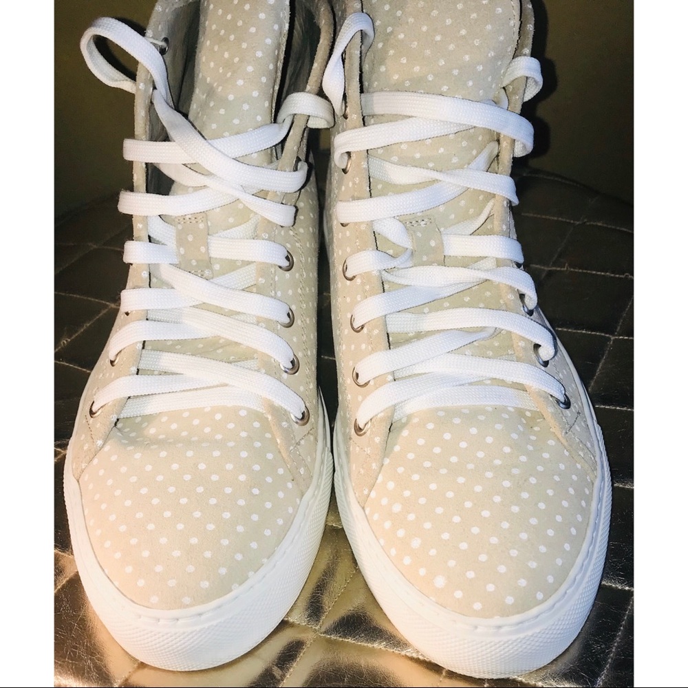 🎈Boemos Suede Sneakers